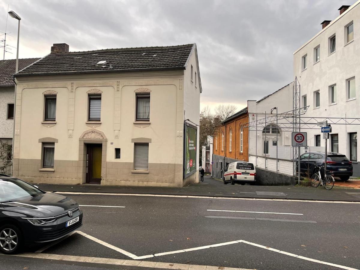 Bonn-Beuel Zentrale Ferienwohnung Mit Parkplaetzen Exteriör bild