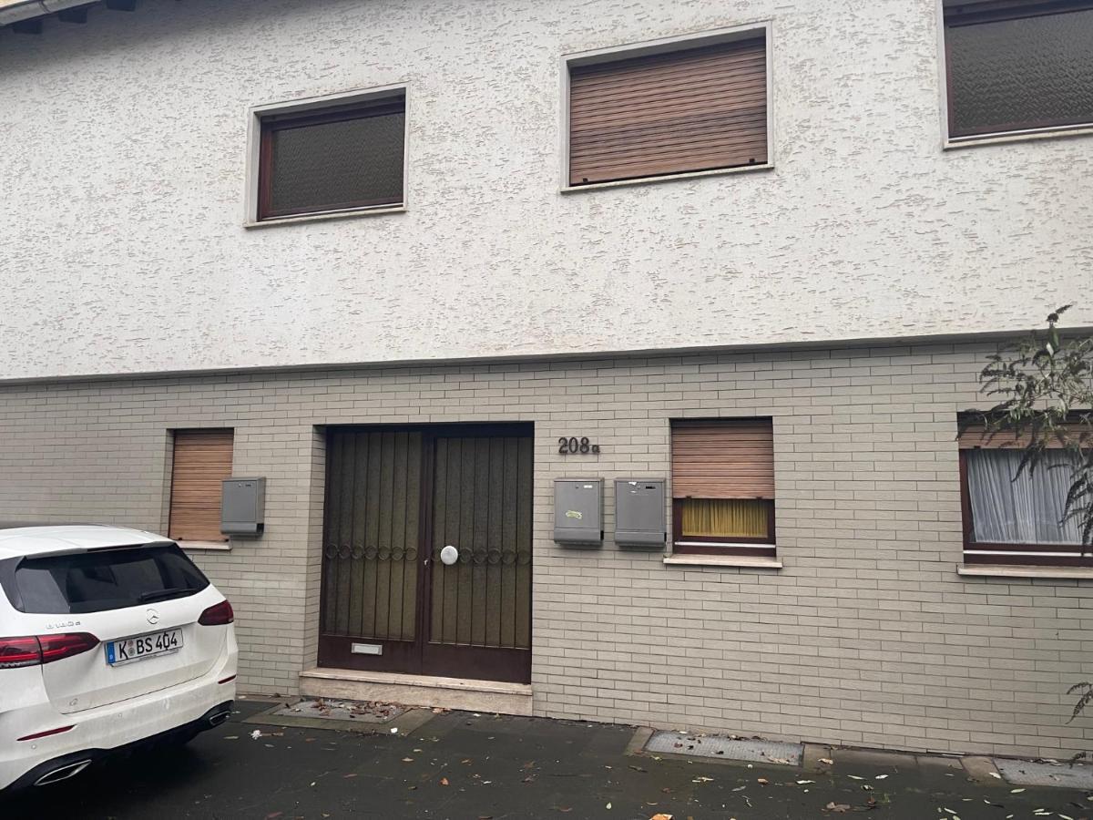 Bonn-Beuel Zentrale Ferienwohnung Mit Parkplaetzen Exteriör bild